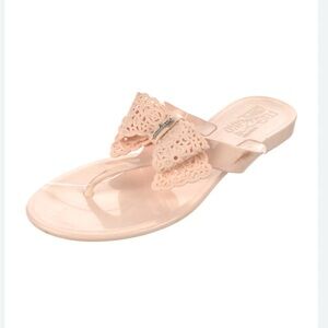 FERRAEGAMO PANDY BOW JELLY THONG SANDALS IN PLUSH PINK